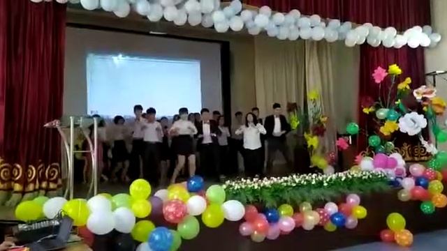 Гимназия Мировых Языков флешмоб 11 класса смотреть онлайн