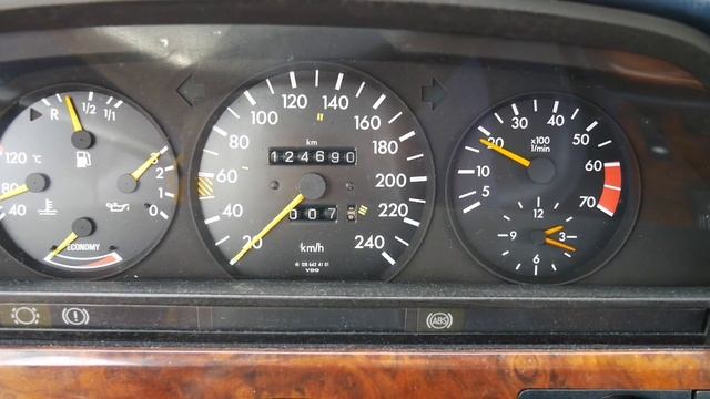 Mercedes Benz 500 SEC - 1983 смотреть онлайн