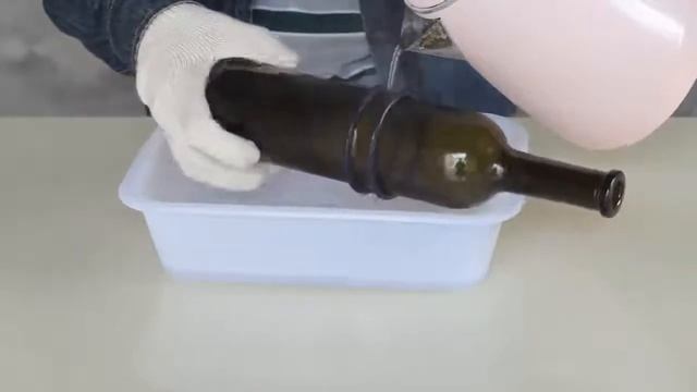 РЕЗАК СТЕКЛОРЕЗ ДЛЯ БУТЫЛОК | КАК РАЗРЕЗАТЬ СТЕКЛЯННУЮ БУТЫЛКУ смотреть онлайн