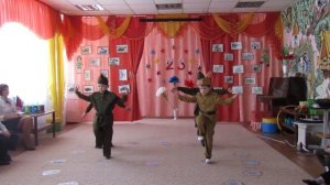 Танец "Солдат молоденький" подготовительная группа