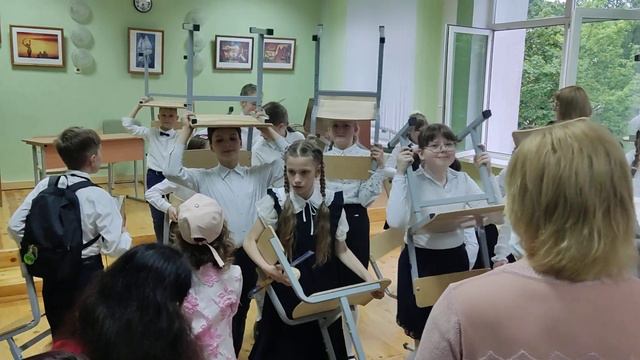 стулья смотреть онлайн