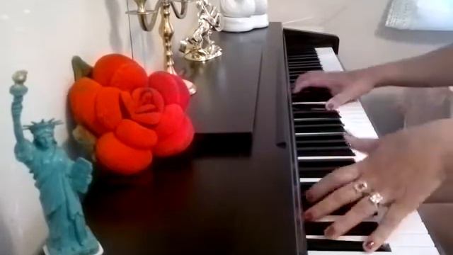 "Because" Beetles - 1969 Piano.Подбирала на слух,нот нет. смотреть онлайн