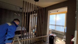 Перегородка из брусков для зонирования своими руками.