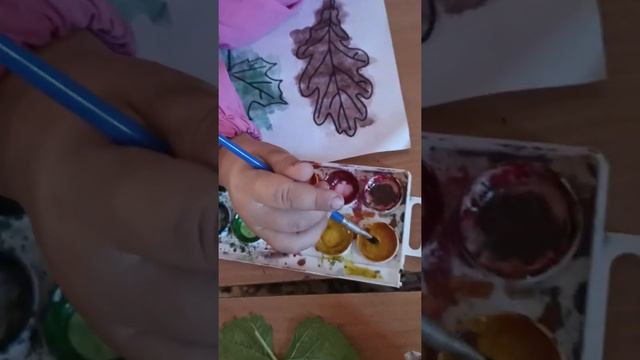 Раскрашиваем листья. смотреть онлайн