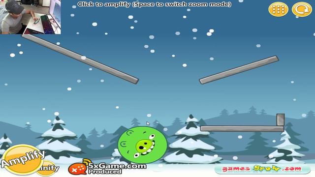 Angry Birds Kick Piggies - GIANT ROUND PIGGIES GOT FORCED OUT BY SMALLEST SQUARE BIRD! смотреть онлайн