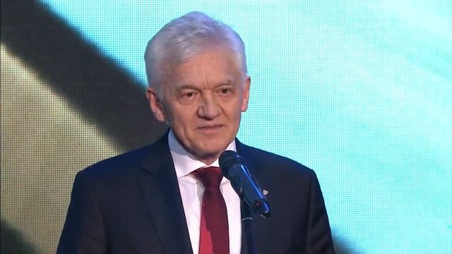 Топ 10 самых богатых людей России 2022крупнейшая выставка роботов ооо "торговый дом миллиардера андр смотреть онлайн