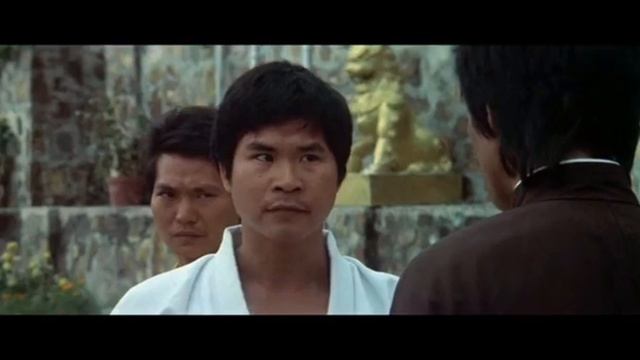 Брюс Ли-Выход Дракона смотреть онлайн