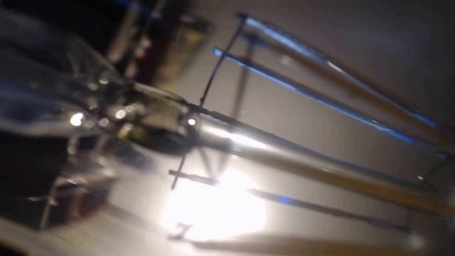 Баллон филаментной лампы накаливания производства ГУП РМ "Лисма" теряет прозрачность изнутри. смотреть онлайн