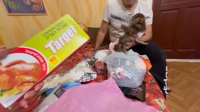 Маня ПРИЛИПЛА к Владу КАК РОДНАЯ и только попискивает пока Степа и Бася выясняют отношения))) смотреть онлайн