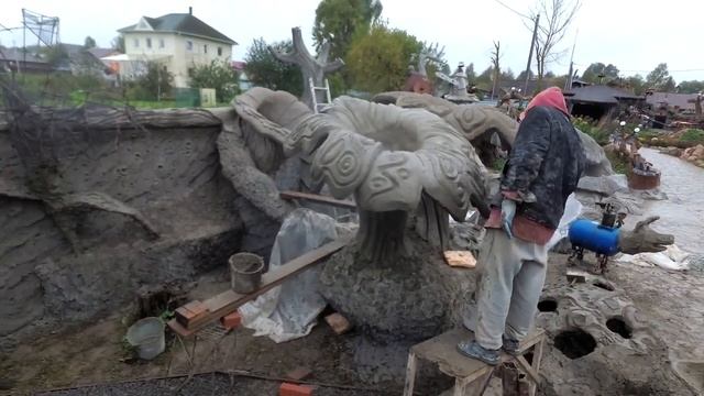 цветочник на даче из цемента оформление забора цветниками смотреть онлайн