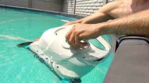 Какой лучше покупать Робот пылесос INTEX Новую модель zx300 или Старую. Сравниваю две модели