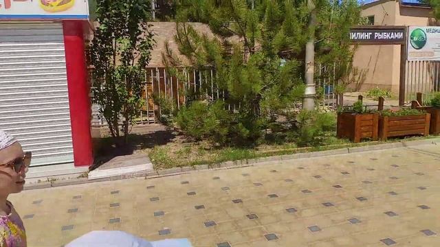 Анапа 27 июня в субботу. Идём на рыбалку на речку Анапка. Сильный ветер. Пока чистая вода в море. смотреть онлайн