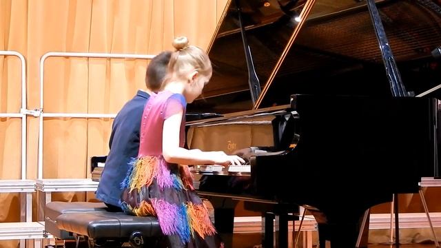 20. С.Десорме «Полька». Исп. Пустовалова Анна, Сапожников Степан (класс преп. Степановой Л.Н.) смотреть онлайн