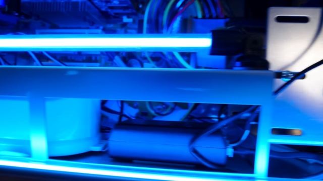 The Lian Li Aquarium PC Case from 2003 смотреть онлайн