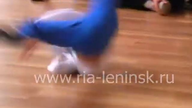 Возможность свободы самовыражения, свободы движений - привлекает исполнителей street dance смотреть онлайн