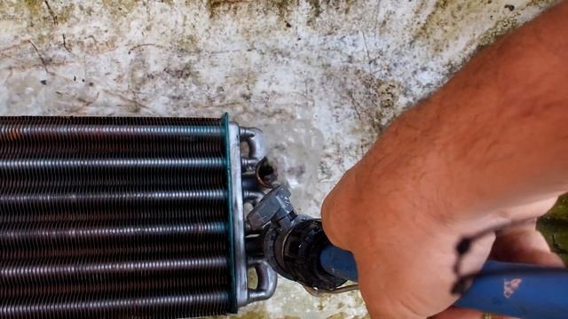 КАК #ПРОМЫТЬ #ТЕПЛООБМЕННИК #ГАЗОВОГО #КОТЛА #САМОСТОЯТЕЛЬНО без #ЗАМОРОЧЕК и #ХИМИИ #DED #YTB #RUS смотреть онлайн