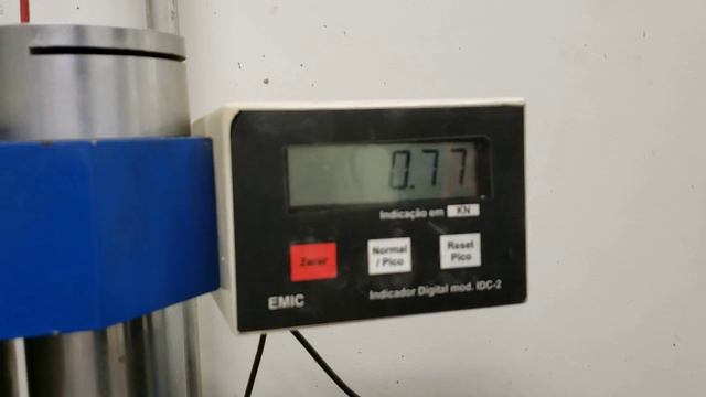 Ruptura de Corpos de Prova de Concreto no Ensaio de Compressão Coaxial смотреть онлайн