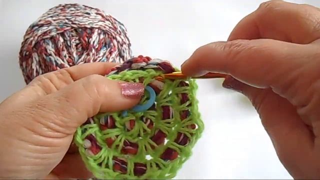 Супер быстрый коврик крючком из остатков пряжи / Мастер класс / HOW TO CROCHET BEAUTIFUL CARPET смотреть онлайн