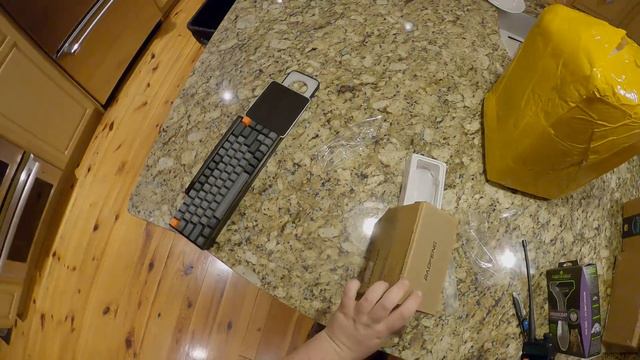Z Unboxing - Anime Stickers // Walkie Talkies // Cat Brush смотреть онлайн