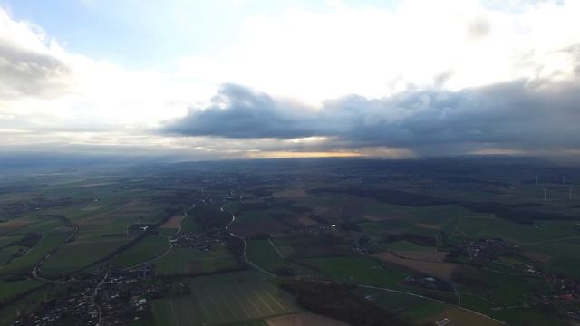 Dji Phantom 3 Professional auf 500m Flughöhe ( Maximum Attitude) смотреть онлайн