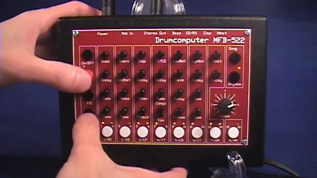 MFB / Drumcomputer MFB-522 / Demonstration Movie смотреть онлайн