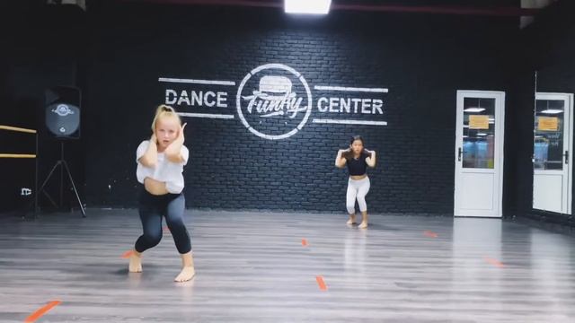 Contemporary Dance | Funky Dance Center Almaty смотреть онлайн