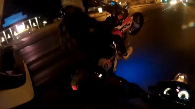 Покатушки. Стант на мотоцикле смотреть онлайн