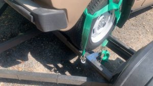 Крепление машины на подкате