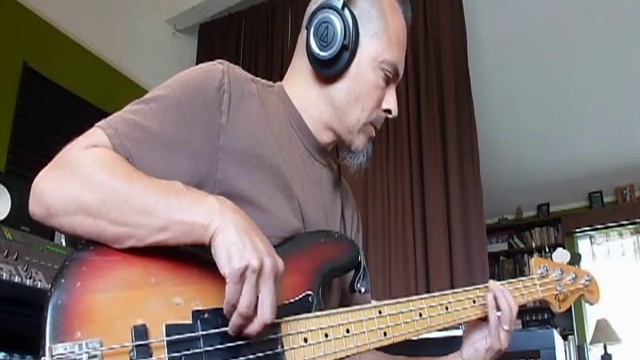Queen - You're My Best Friend (Joey Vera version) - tip my hat to John Deacon.avi смотреть онлайн