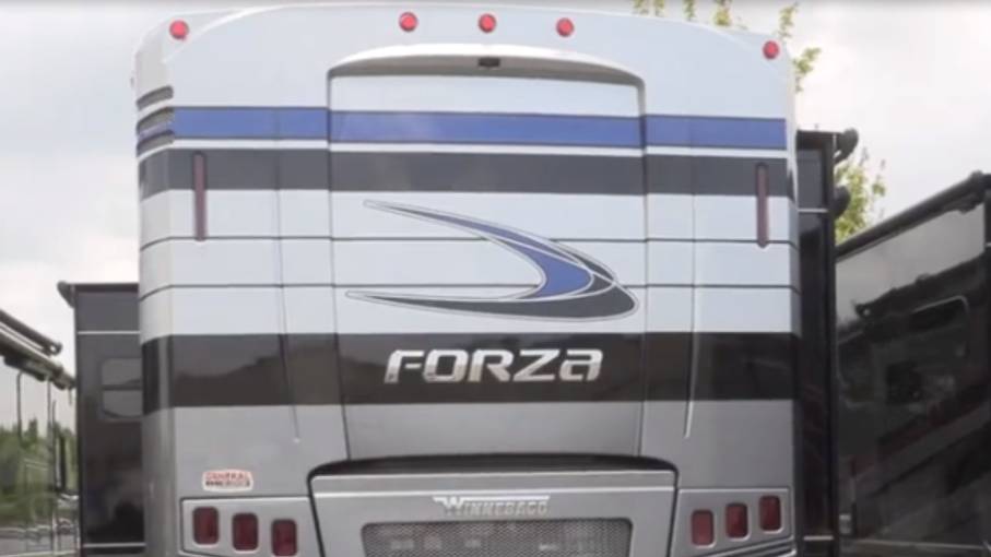 4x4 Обзор американского дизельного автодома Thor Magnitude XG32. Какие размеры разрешены в РФ смотреть онлайн