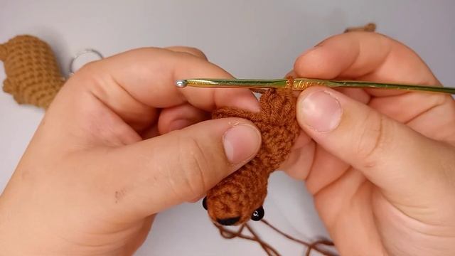 Capybara Amigurumi Keychain No Sew