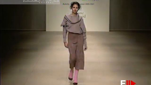 VIVIENNE WESTWOOD Fall 2000/2001 Paris - Fashion Channel смотреть онлайн