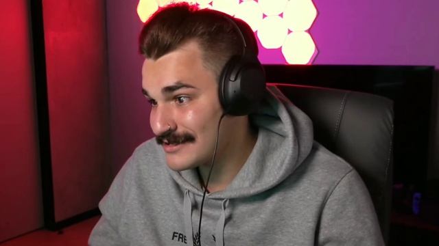 Как Юлик решил узнать температуру градусника в кипящем чайнике смотреть онлайн