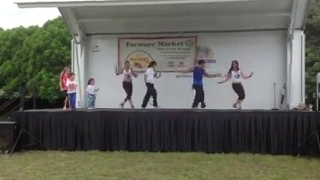 Aim High Zumba Capoeira style смотреть онлайн