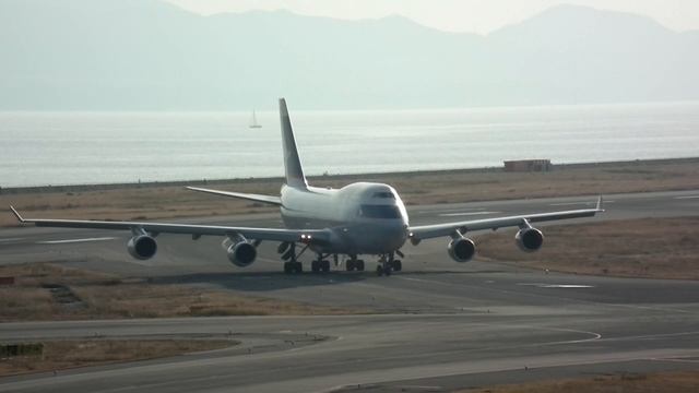 CATHAY PACIFIC B747-400 B-HOY kansai international airport (KIX/RJBB) смотреть онлайн