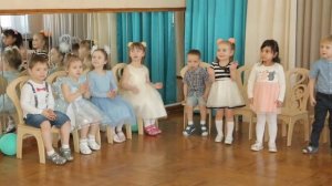 Утренник в детском саду 8 марта младшая группа