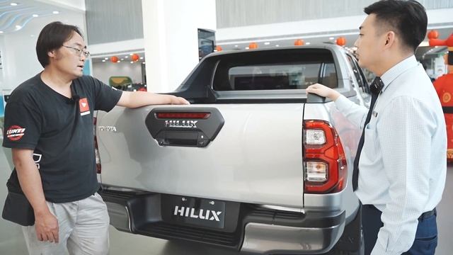 【2023 TOYOTA HILUX】為甚麼買HULIX 不買RANGER呢❓訂閱破百就衝下海❗❓ #toyota #hilux #2023 #豐田 #ranger #福特 смотреть онлайн