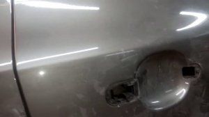 как снять ручку задней двери на Фольксваген Тигуан.