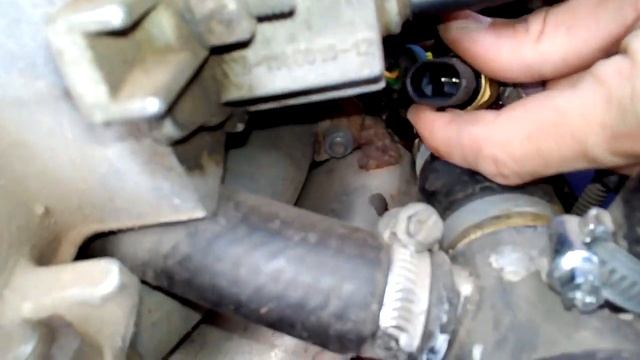 ЗАМЕНА ТЕМПЕРАТУРНОГО ДАТЧИКА ОХЛАЖДАЮЩЕЙ ЖИДКОСТИ НА НИВЕ ШЕВРОЛЕ смотреть онлайн