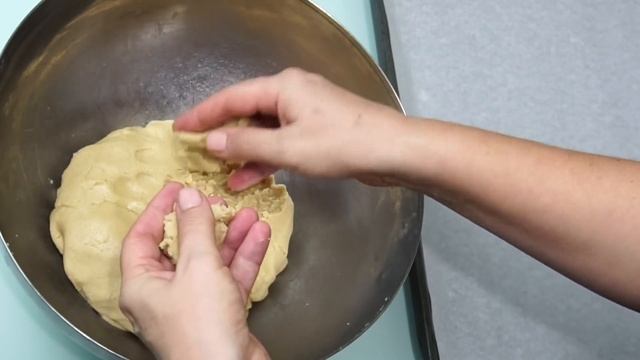 Sadece 4 Malzeme Ile Ağızda Dağılan Tahinli Kurabiye/ Figen Ararat