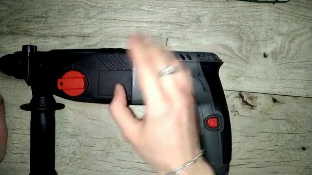 Самый дешевый перфоратор смотреть онлайн