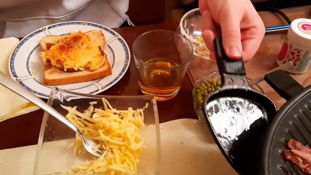 RACLETTE IDEEN, WEIHNACHTEN BEI UNS ☃️ Праздничный стол Раклет, РОЖДЕСТВО у нас дома. смотреть онлайн