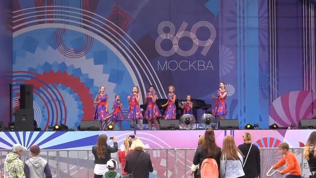 Я живу в России. исп. Группа эстрадного вокала Конфетти. смотреть онлайн