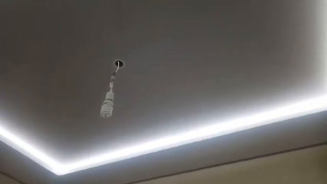 Современный натяжной потолок с подсветкой смотреть онлайн