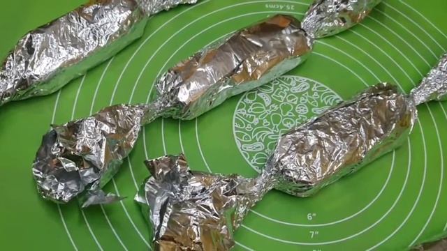 Прикольные шашлычки в духовке!!! Мясные рулетики превращаются...... смотреть онлайн