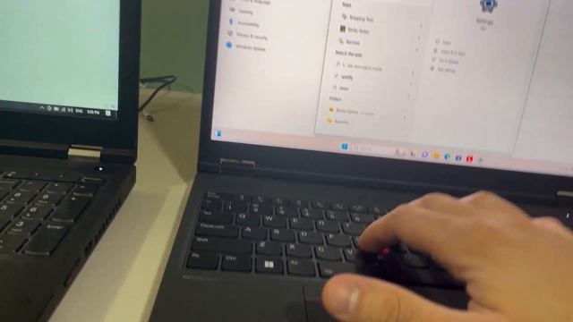 ThinkPad P16v Gen 1 AMD Ryzen 9 7940HS vs ThinkPad P15 Gen 2 Intel i7 11850H смотреть онлайн