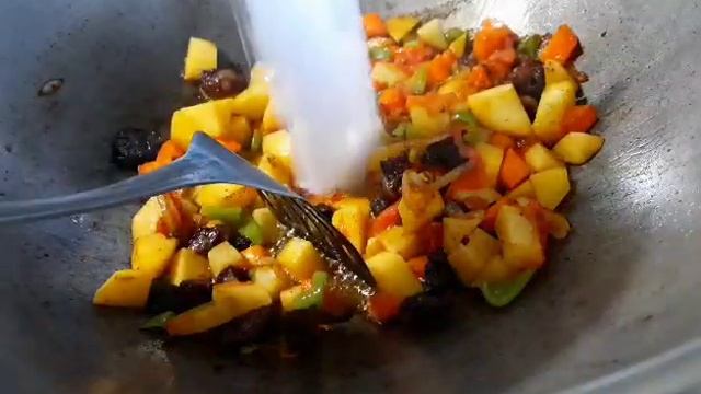 Суп из сорго Тойларда килинадиган таом kochali ovqat (juvari) смотреть онлайн