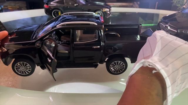 Norev 1:18 Mercedes Benz X Class Truck смотреть онлайн