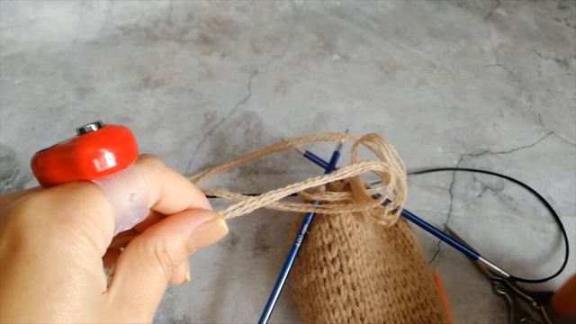 Вязаный заяц спицами))) Игрушка вязаная спицами))) смотреть онлайн