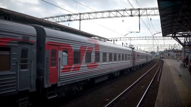 Электровоз ЧС7-071 с поездом смотреть онлайн